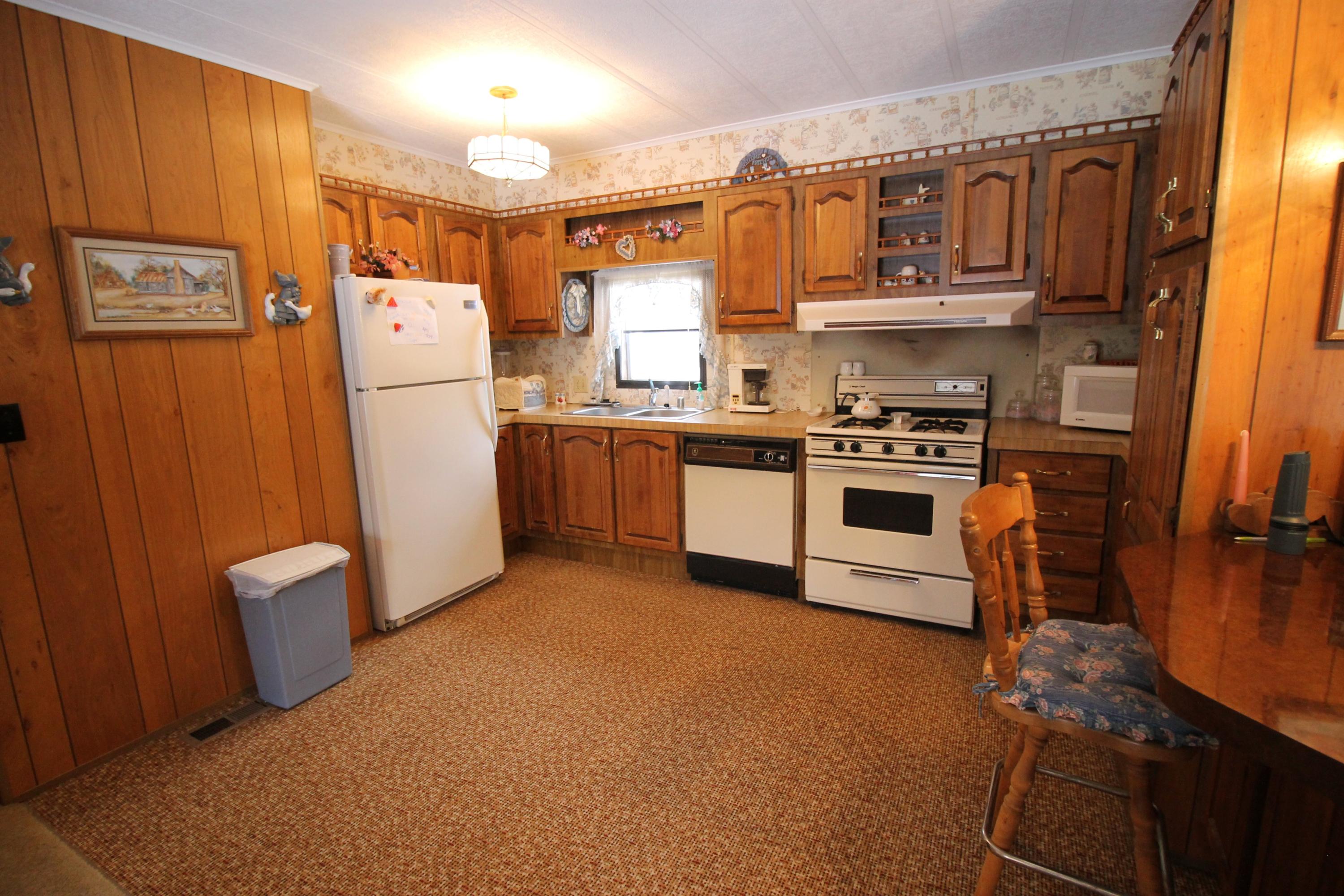 9077 Bells Road Cheboygan, MI 49721 - Photo 4 of 40 Gallery Image 4