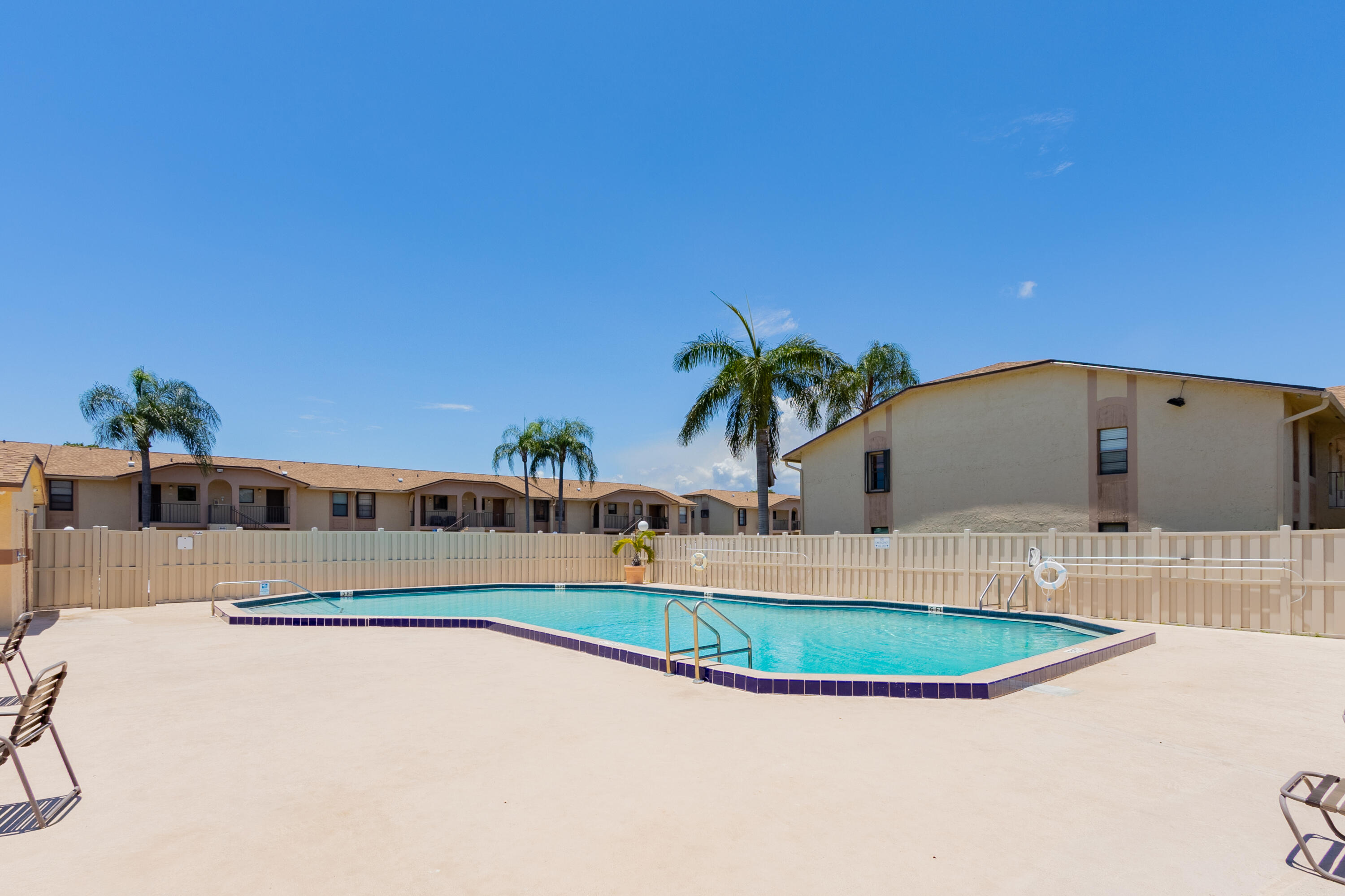 9449 Boca Cove Circle, Unit 911 Boca Raton, FL 33428 - Photo 21 of 22 0E7A9969-HDR