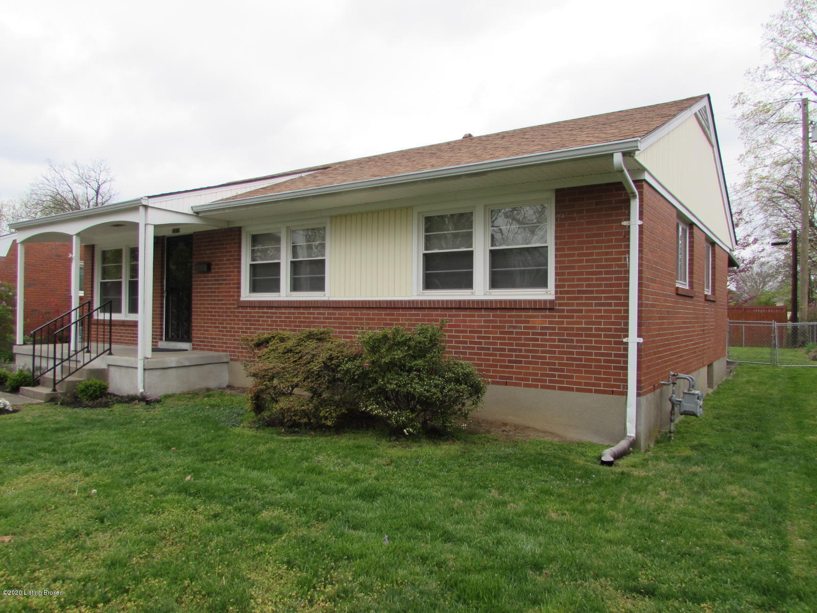 2919 Rio Rita Avenue Louisville, KY 40220 - Photo 28 of 28 Right front