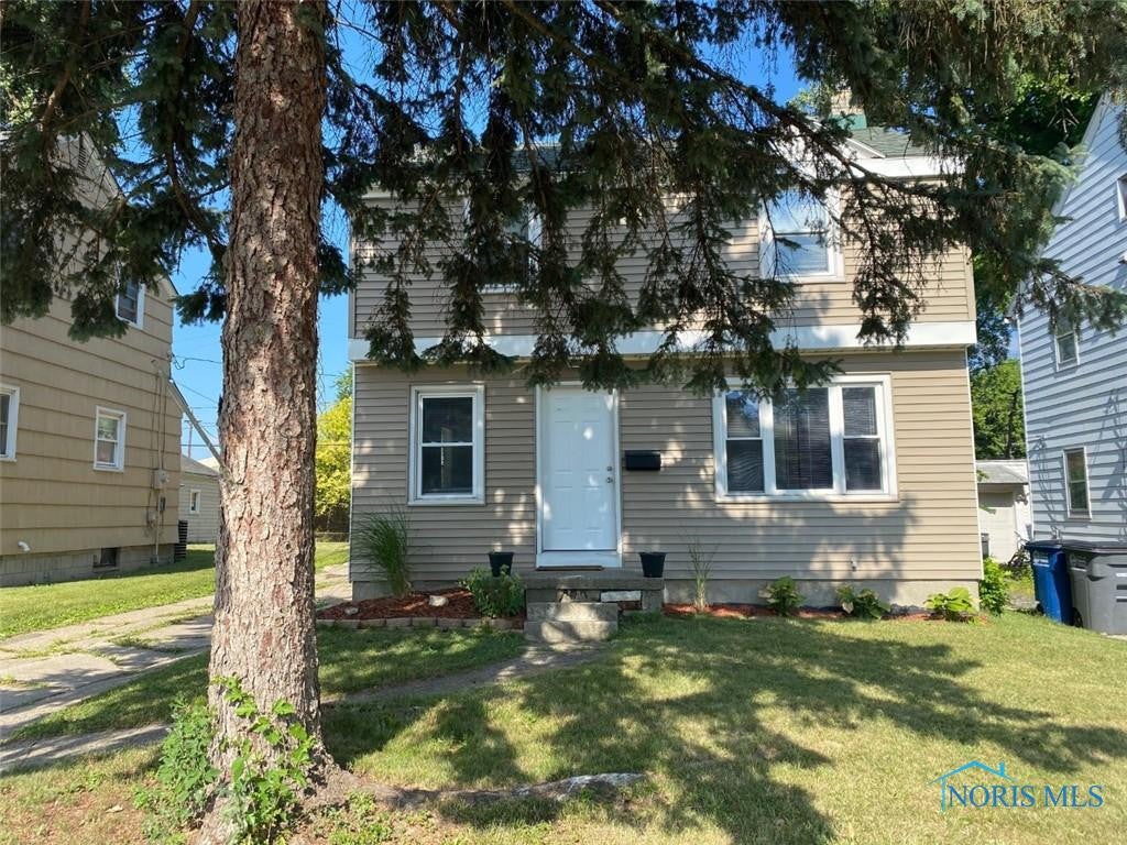2037 Farnham Road Toledo, OH 43607 - Photo 2 of 16 Gallery Image 2