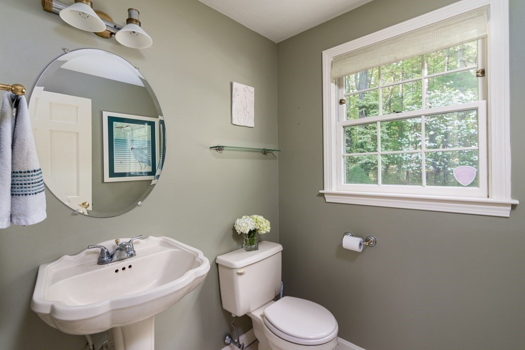 11 Old Mill Road Norfolk, MA 02056 - Photo 17 of 34 Gallery Image 17