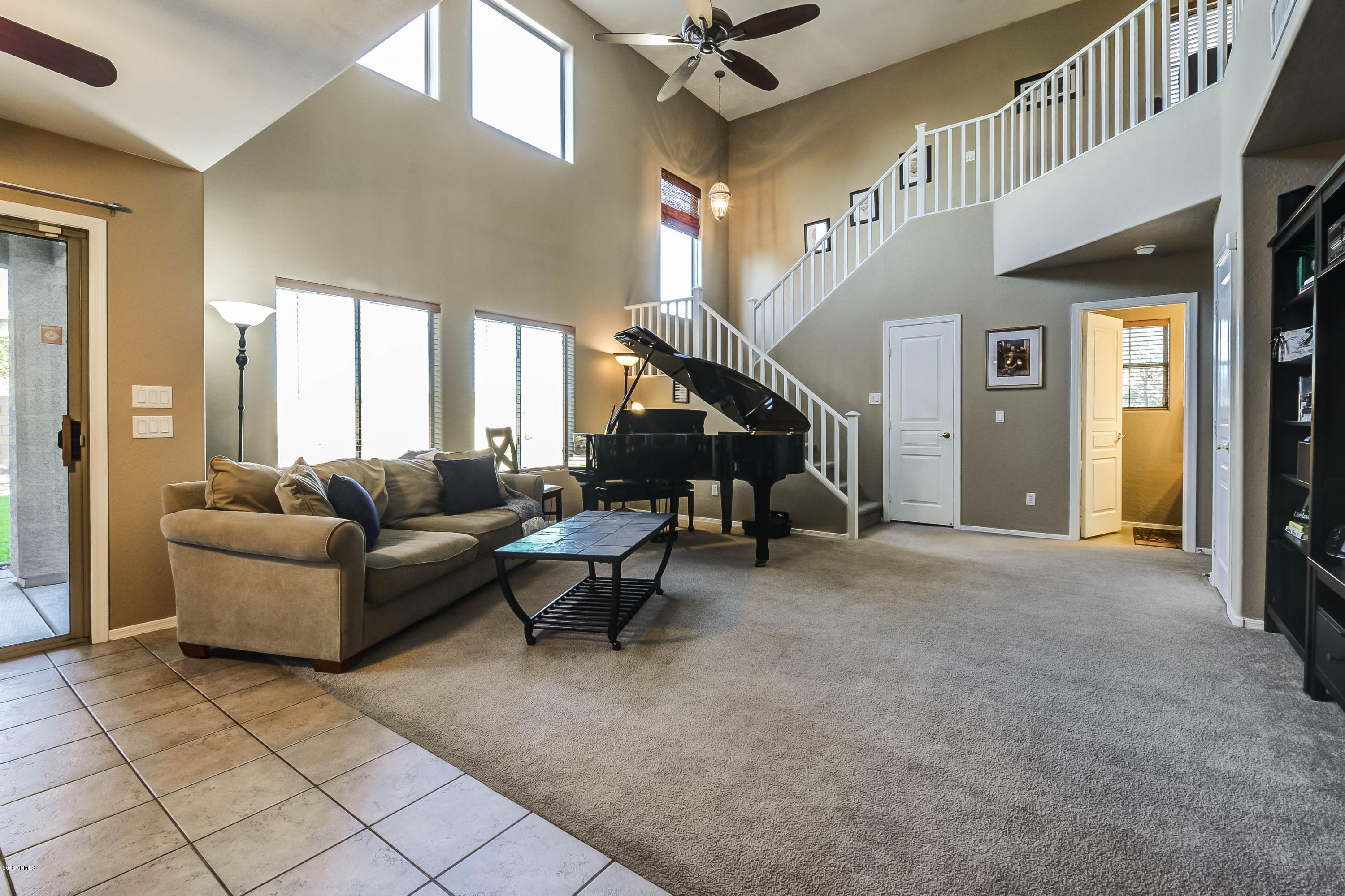 2402 West Carson Road Phoenix, AZ 85041 - Photo 9 of 28 Family Room III