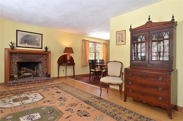 12 Parker Road Framingham, MA 01702 - Photo 3 of 17