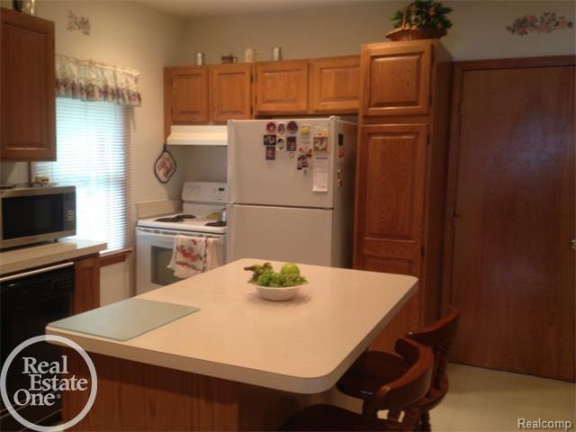 9423 North River Road Algonac, MI 48001 - Photo 8 of 18