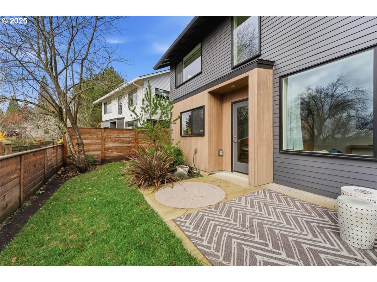 3590 Southwest Patton Road, Unit C Portland, OR 97221 - Photo 25 of 40 a view of outdoor space and yard