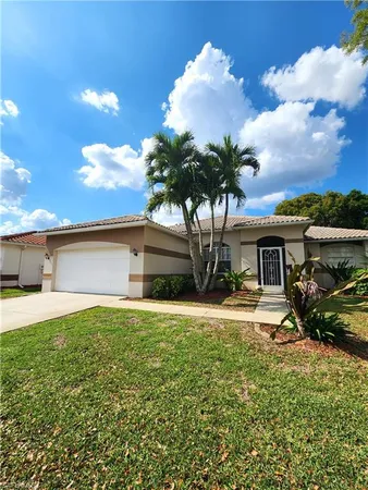$2,160 | 11082 Lakeland Circle, Fort Myers, FL 33913