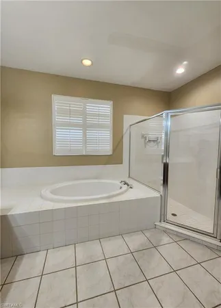 $2,125 | 11082 Lakeland Circle, Fort Myers, FL 33913