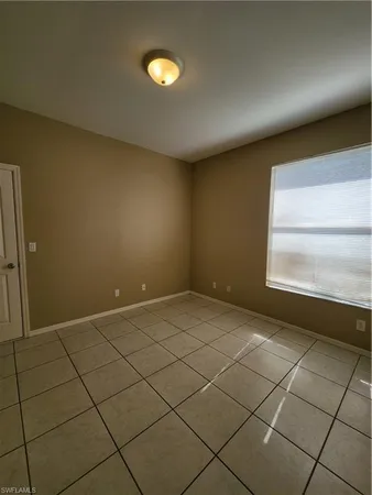 $2,125 | 11082 Lakeland Circle, Fort Myers, FL 33913