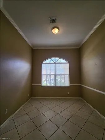 $2,125 | 11082 Lakeland Circle, Fort Myers, FL 33913