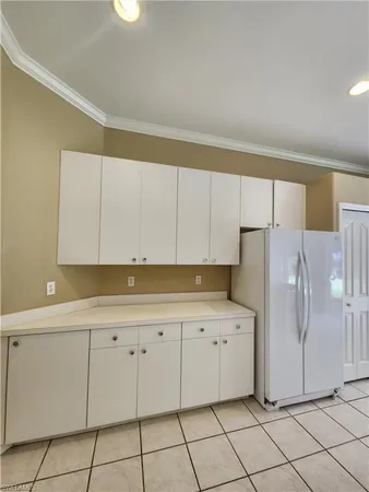 $2,125 | 11082 Lakeland Circle, Fort Myers, FL 33913