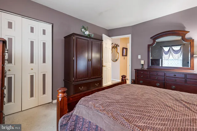 $481,500 | 414 South Barrington Court, Newark, DE 19702