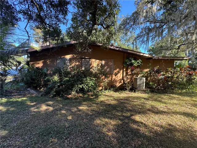 $250,000 | 67 East Mariana Avenue, North Fort Myers, FL 33917