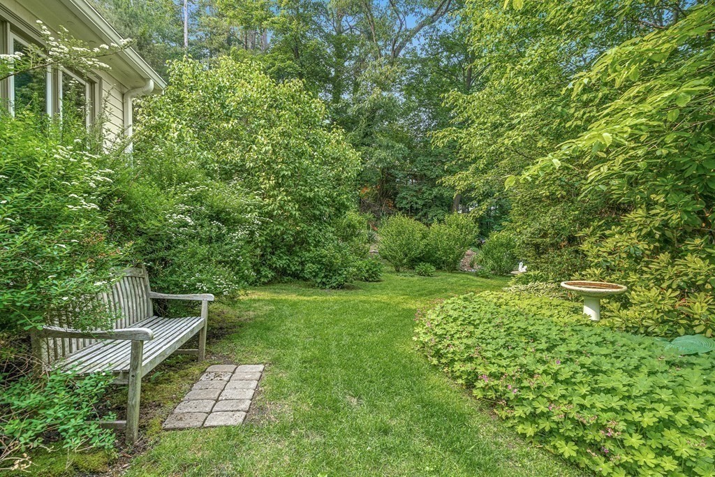 5 Swan Road Winchester, MA 01890 - Photo 8 of 42