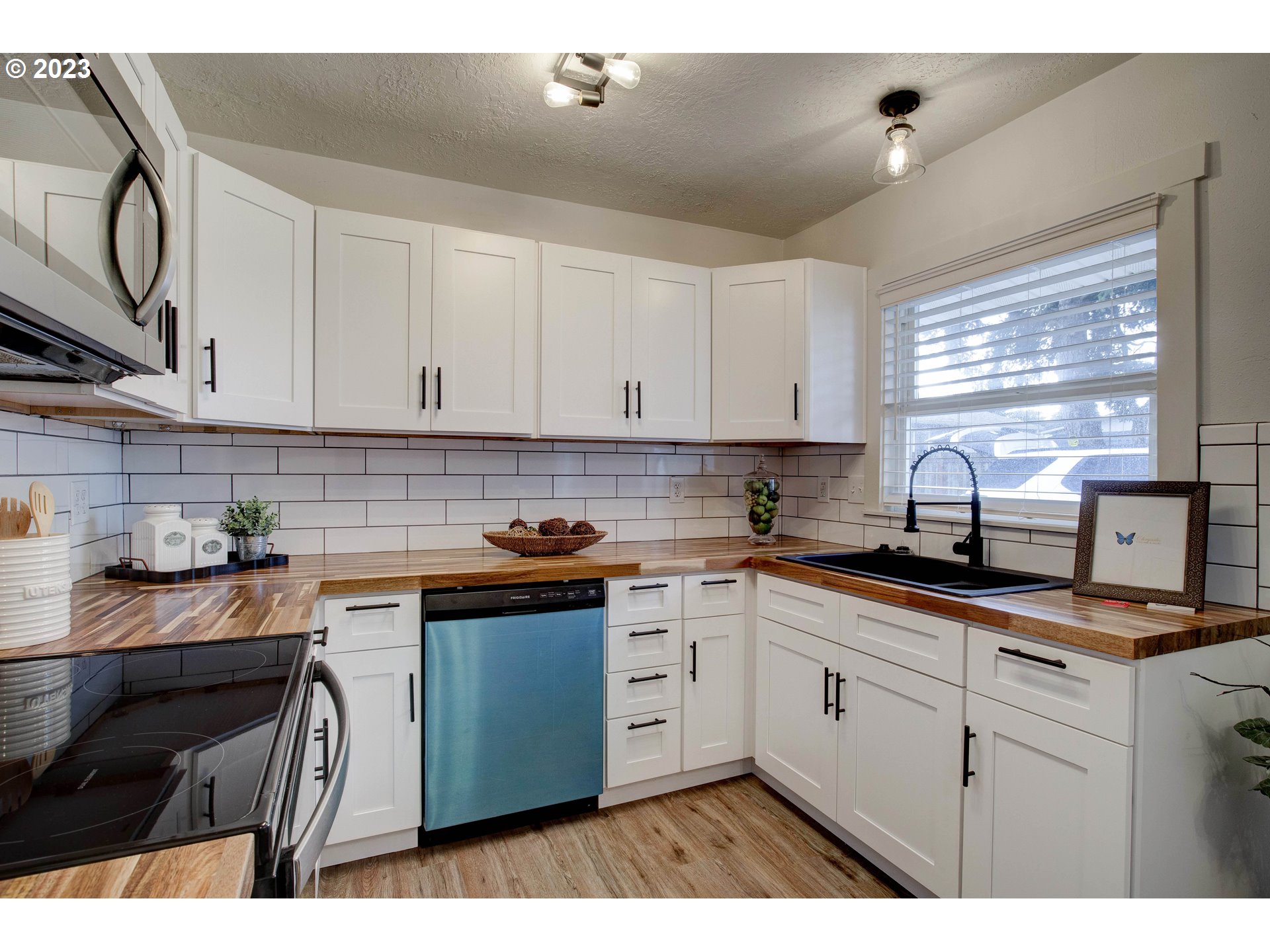 4672 Sunnyview Road Salem, OR 97305 - Photo 10 of 38 Gallery Image 10