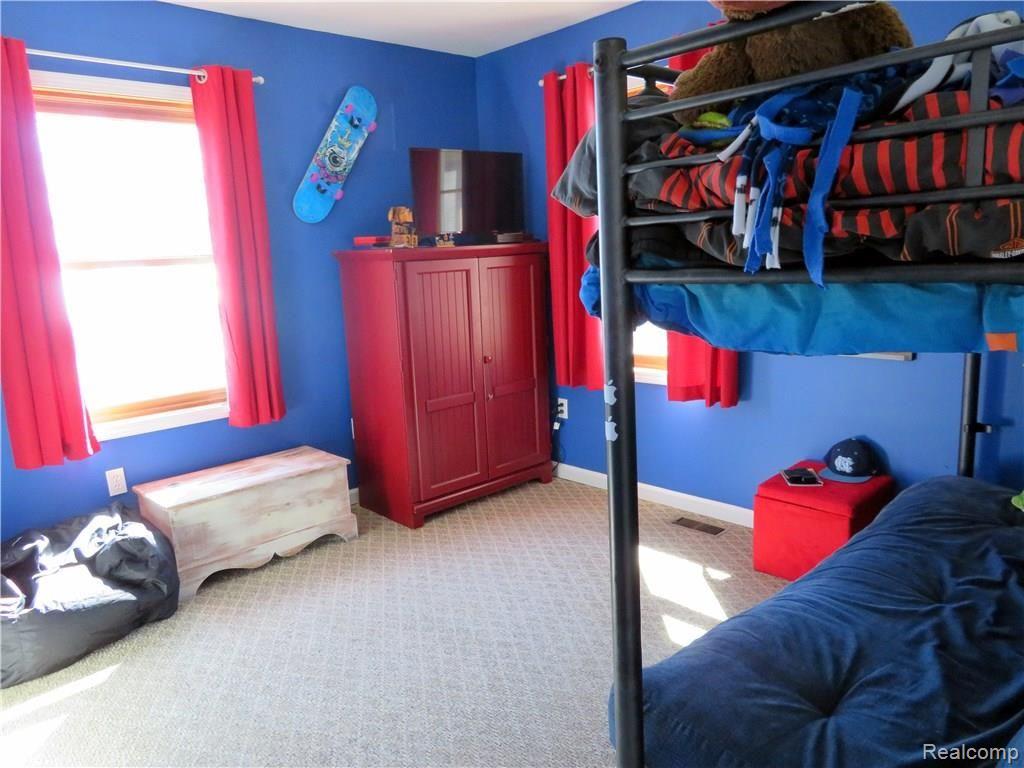 2663 Fisk Road Howell, MI 48843 - Photo 18 of 31 bedroom 2.JPG