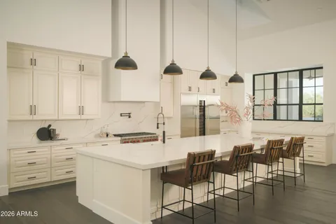 $5,994,998 | 10229 North 64th Street, Paradise Valley, AZ 85253