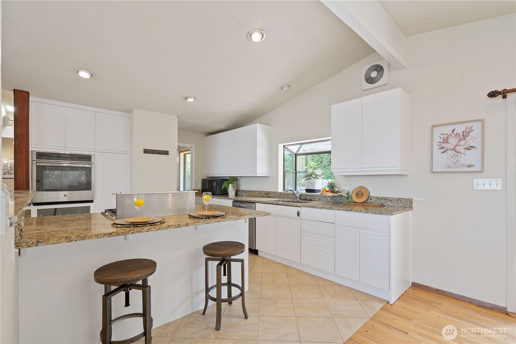 4422 138th Avenue Southeast Bellevue, WA 98006 - Photo 11 of 40