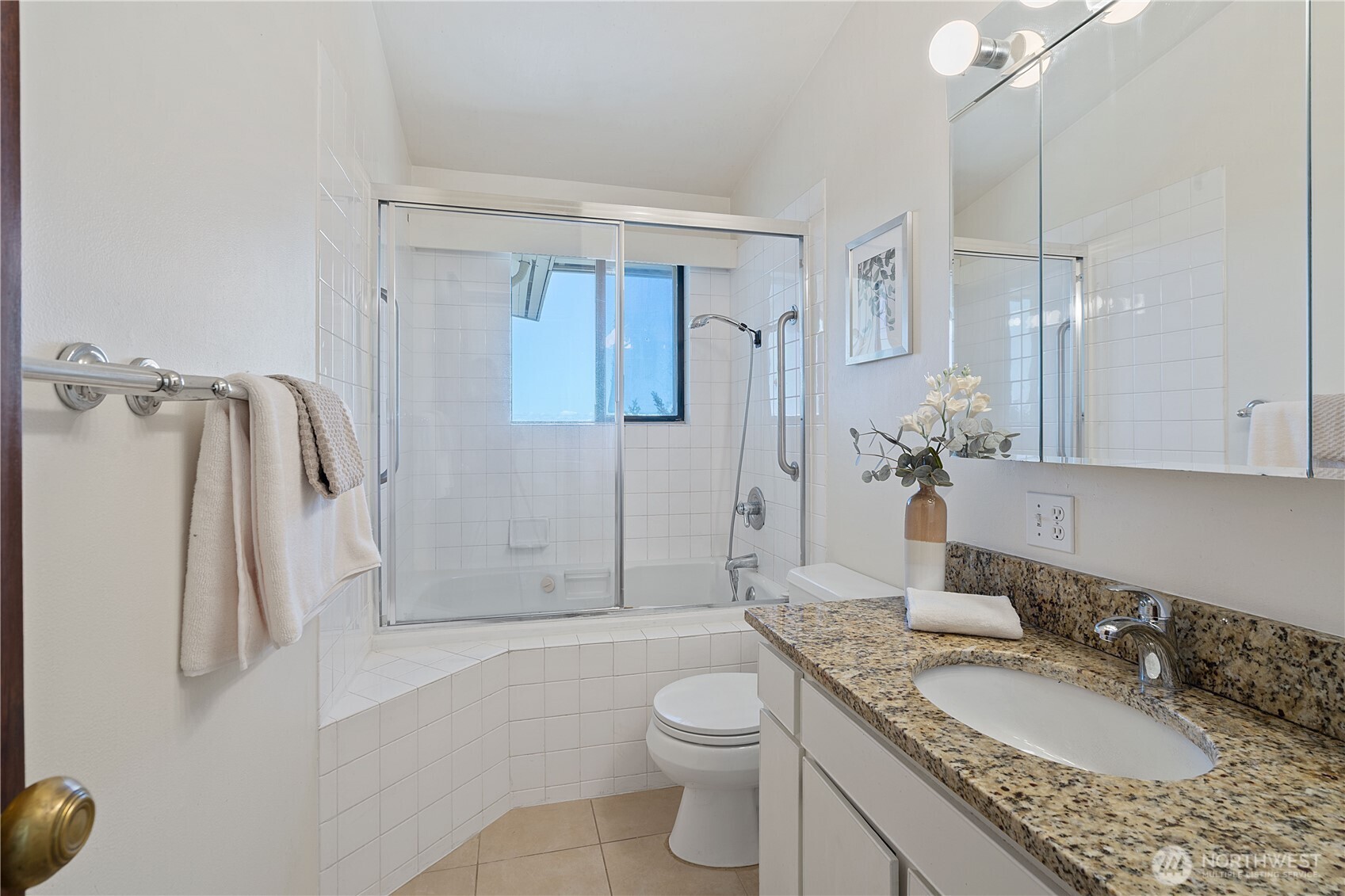 4422 138th Avenue Southeast Bellevue, WA 98006 - Photo 27 of 40