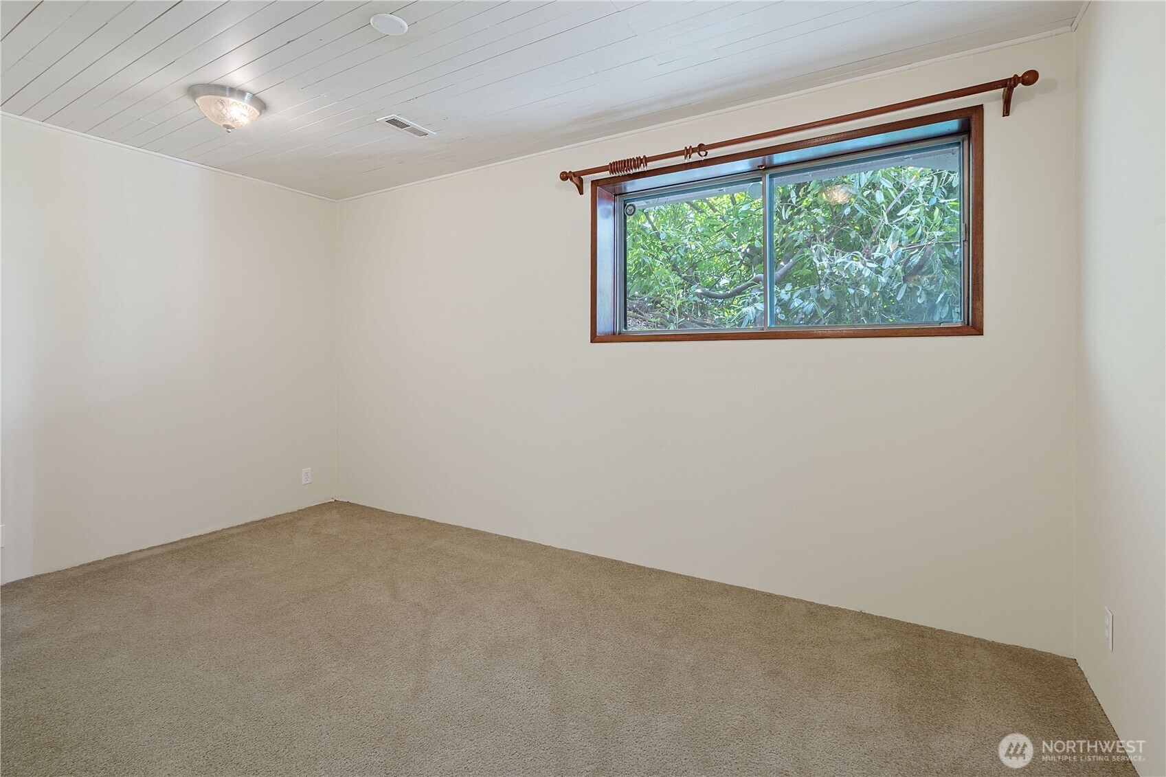 4422 138th Avenue Southeast Bellevue, WA 98006 - Photo 28 of 40