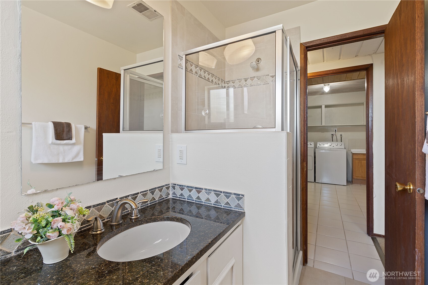 4422 138th Avenue Southeast Bellevue, WA 98006 - Photo 31 of 40