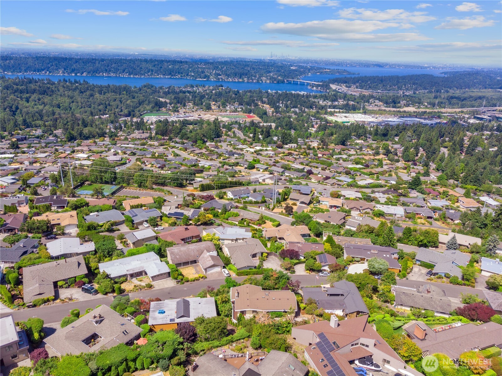4422 138th Avenue Southeast Bellevue, WA 98006 - Photo 37 of 40