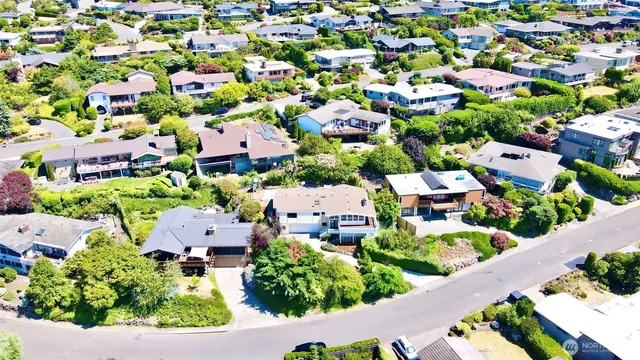 $2,198,000 | 4422 138th Avenue Southeast, Bellevue, WA 98006