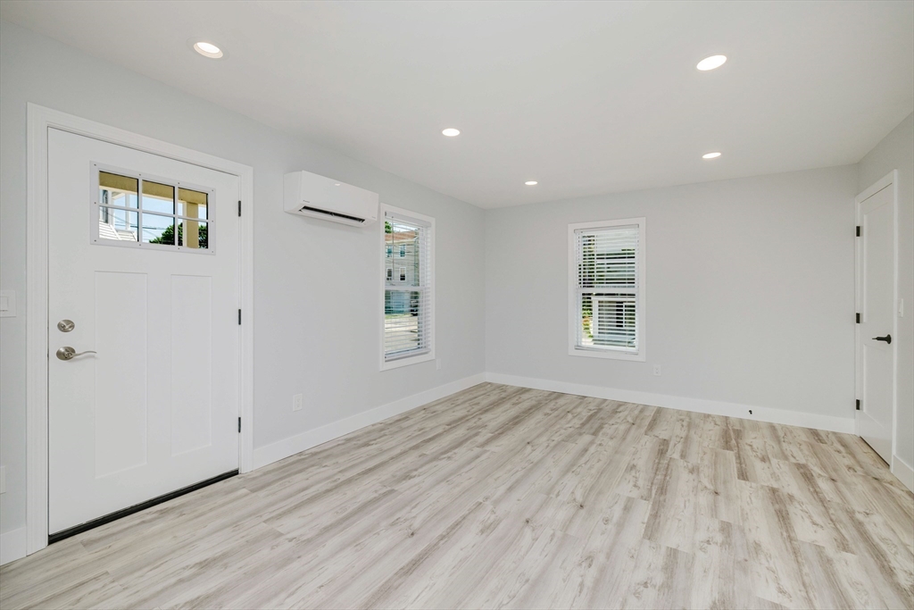 172 Nashua Street Fall River, MA 02721 - Photo 12 of 40