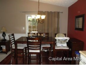 5281 Carlton Drive Springfield, IL 62703 - Photo 6 of 15 Gallery Image 6