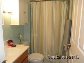 5281 Carlton Drive Springfield, IL 62703 - Photo 7 of 15 Gallery Image 7