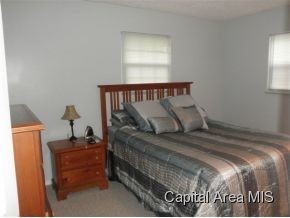 5281 Carlton Drive Springfield, IL 62703 - Photo 9 of 15 Gallery Image 9