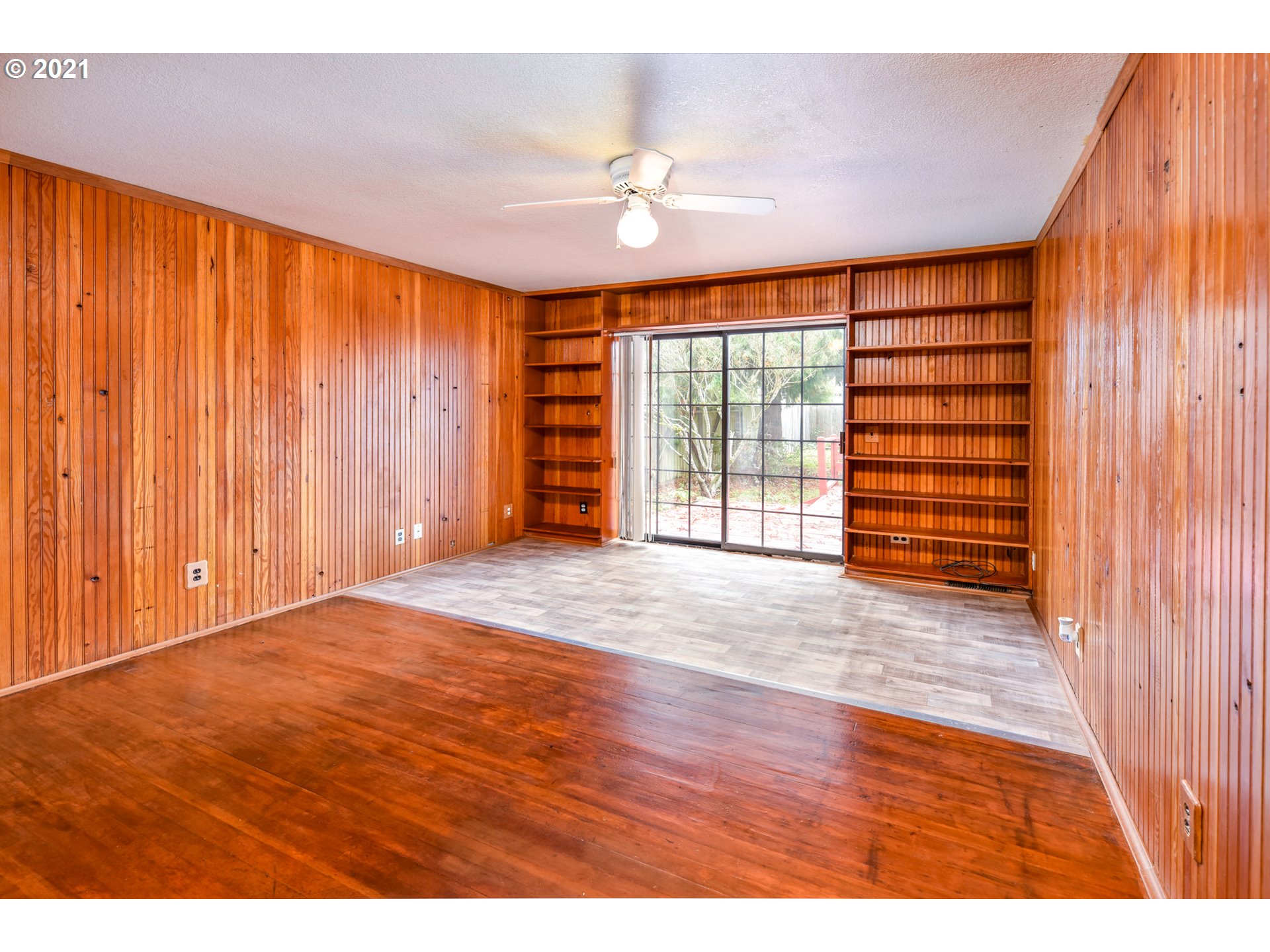 235 North 24th Street Springfield, OR 97477 - Photo 15 of 24 a view of an empty room with a window