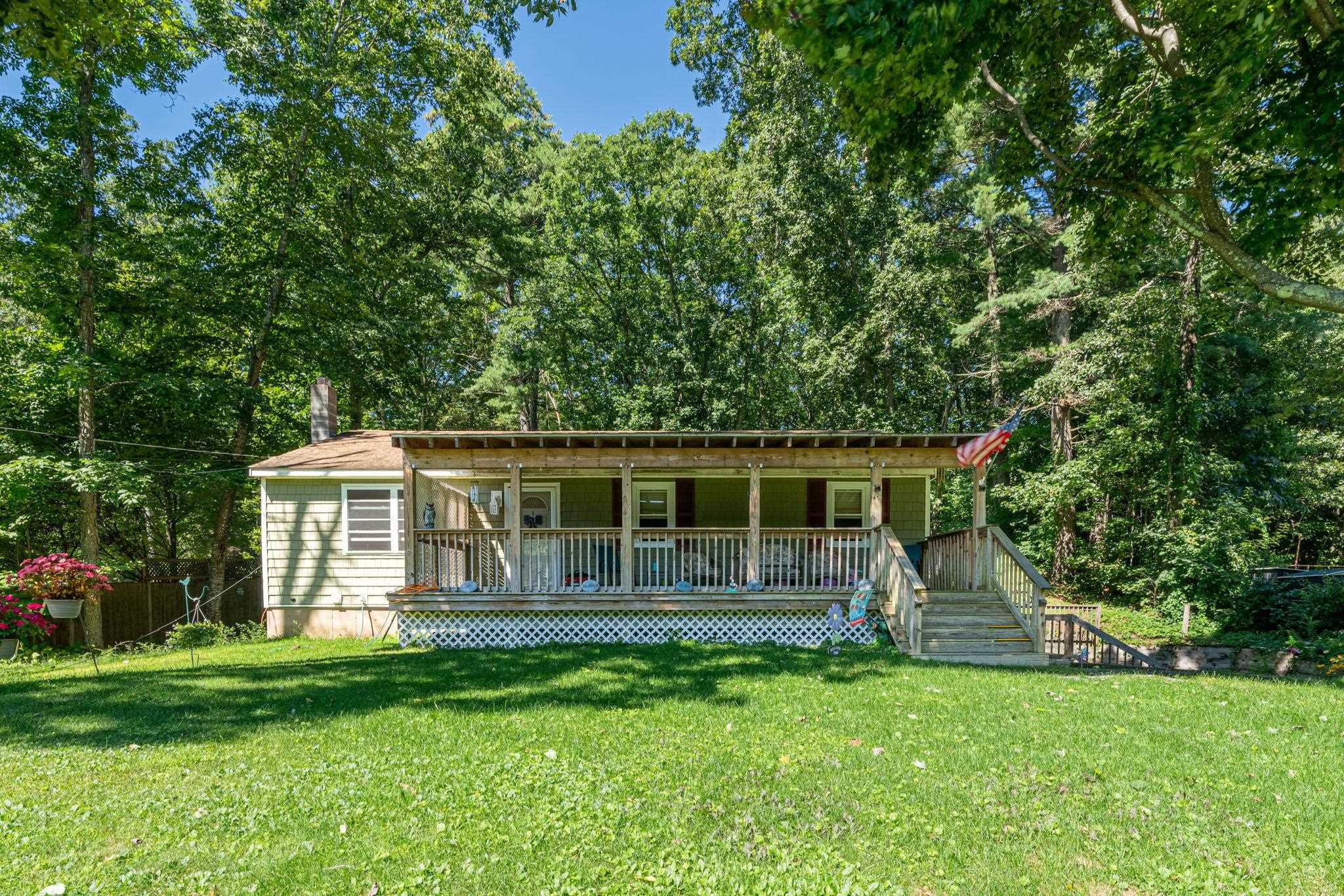 12 Sesame Street Raymond, NH 03077 - Photo 1 of 22