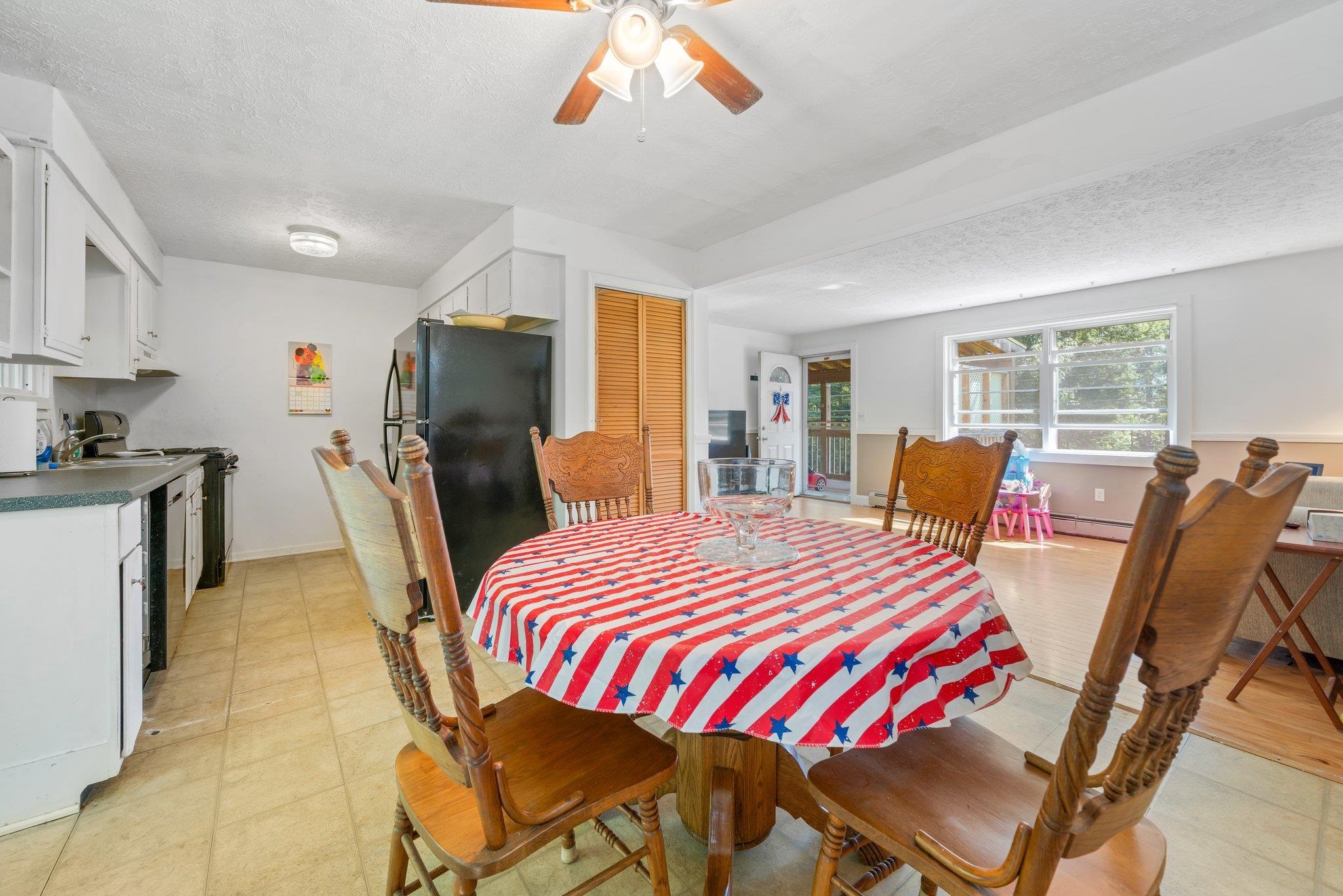 12 Sesame Street Raymond, NH 03077 - Photo 17 of 22