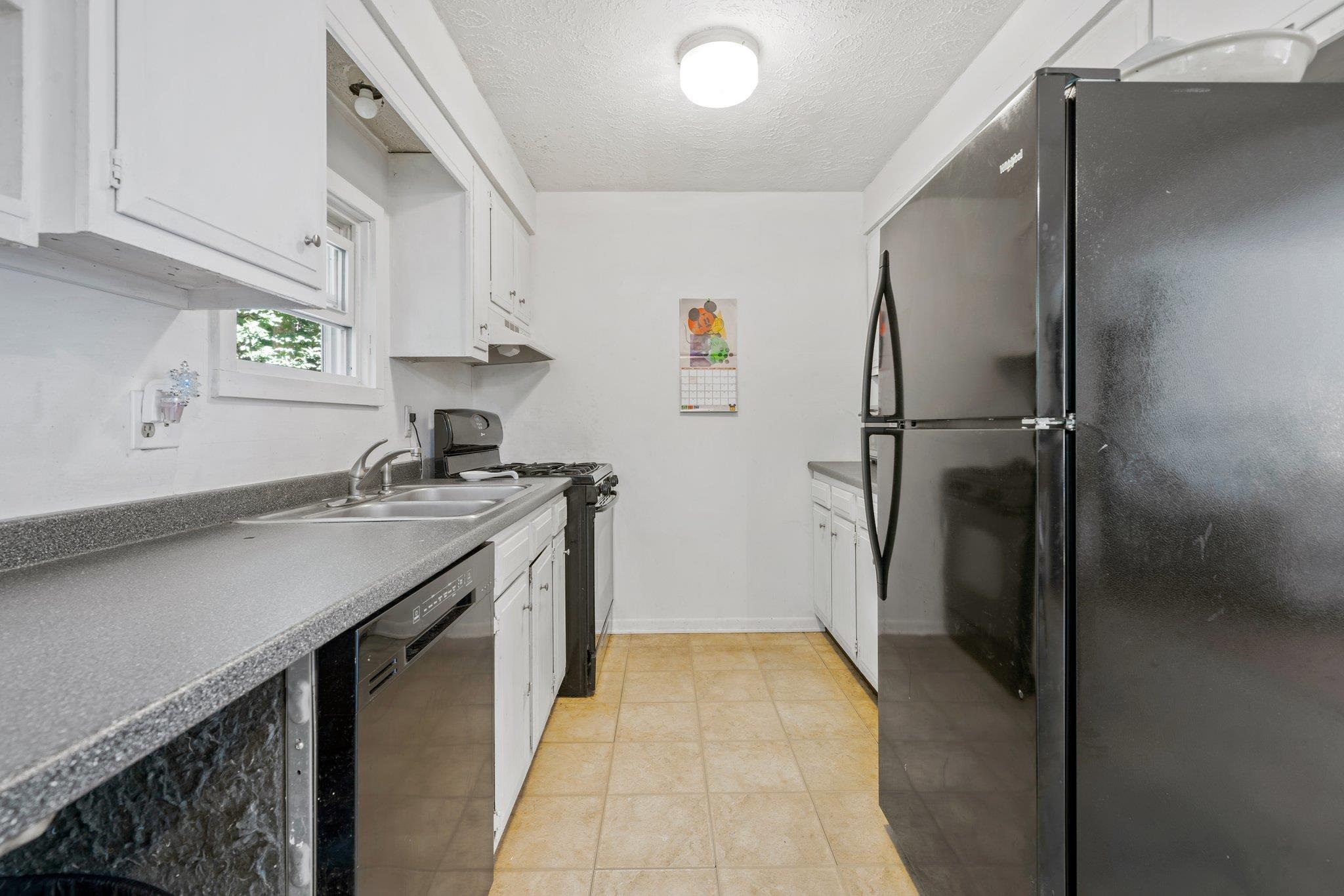 12 Sesame Street Raymond, NH 03077 - Photo 21 of 22