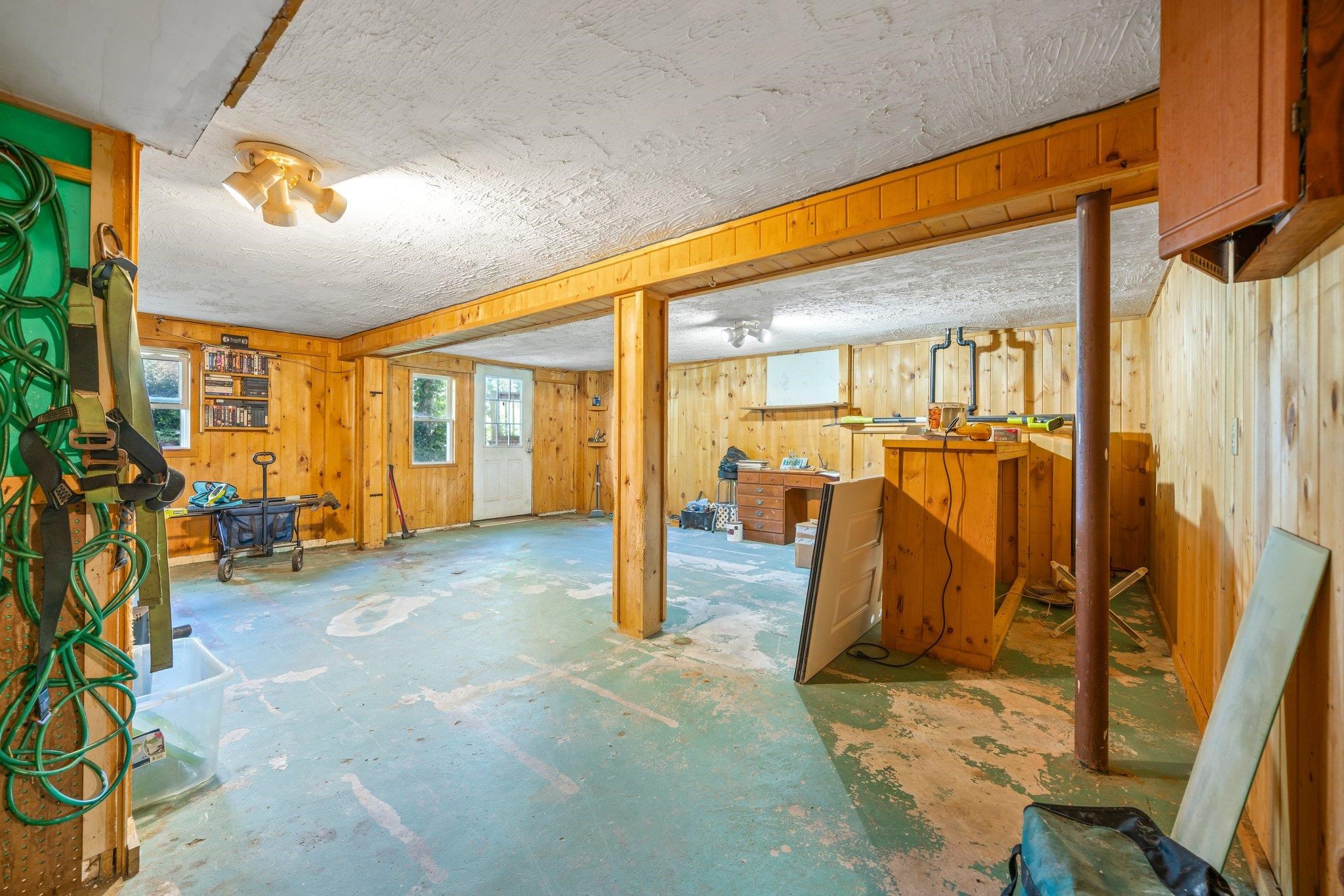 12 Sesame Street Raymond, NH 03077 - Photo 10 of 22