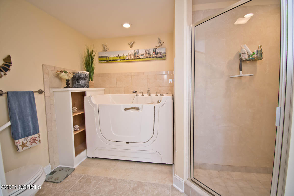 1550 Salter Path Road, Unit 301 Indian Beach, NC 28512 - Photo 12 of 63 Primary Bath