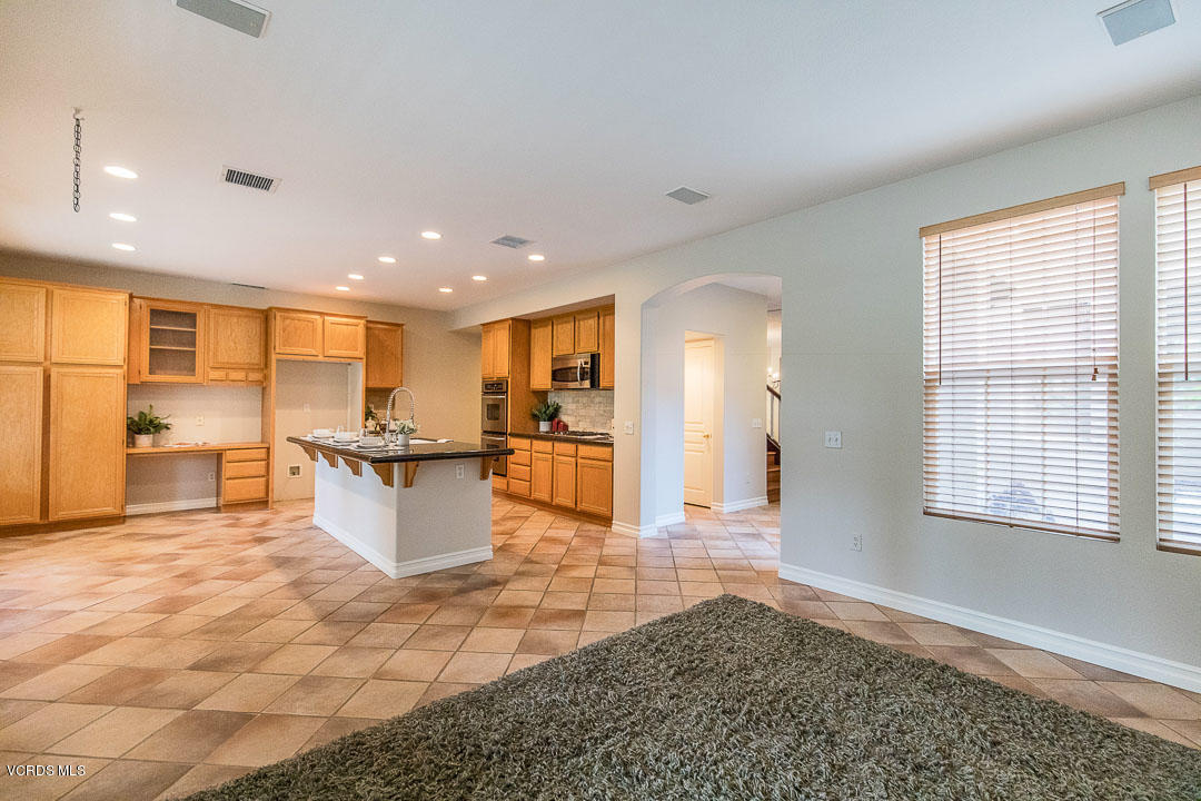 167 Park Hill Road Simi Valley, CA 93065 - Photo 12 of 43 167 Park Hill-12