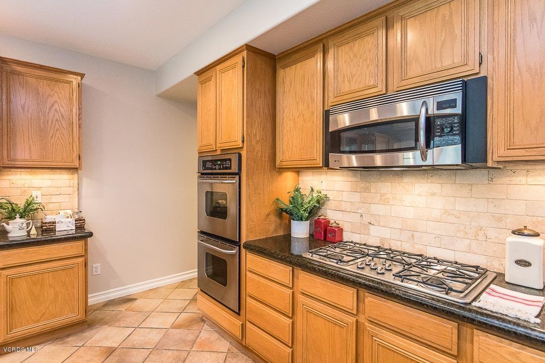 167 Park Hill Road Simi Valley, CA 93065 - Photo 18 of 43 167 Park Hill-18
