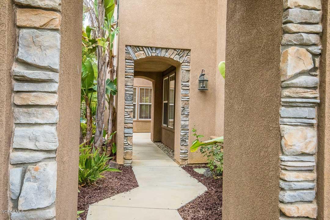 167 Park Hill Road Simi Valley, CA 93065 - Photo 3 of 43 167 Park Hill-3