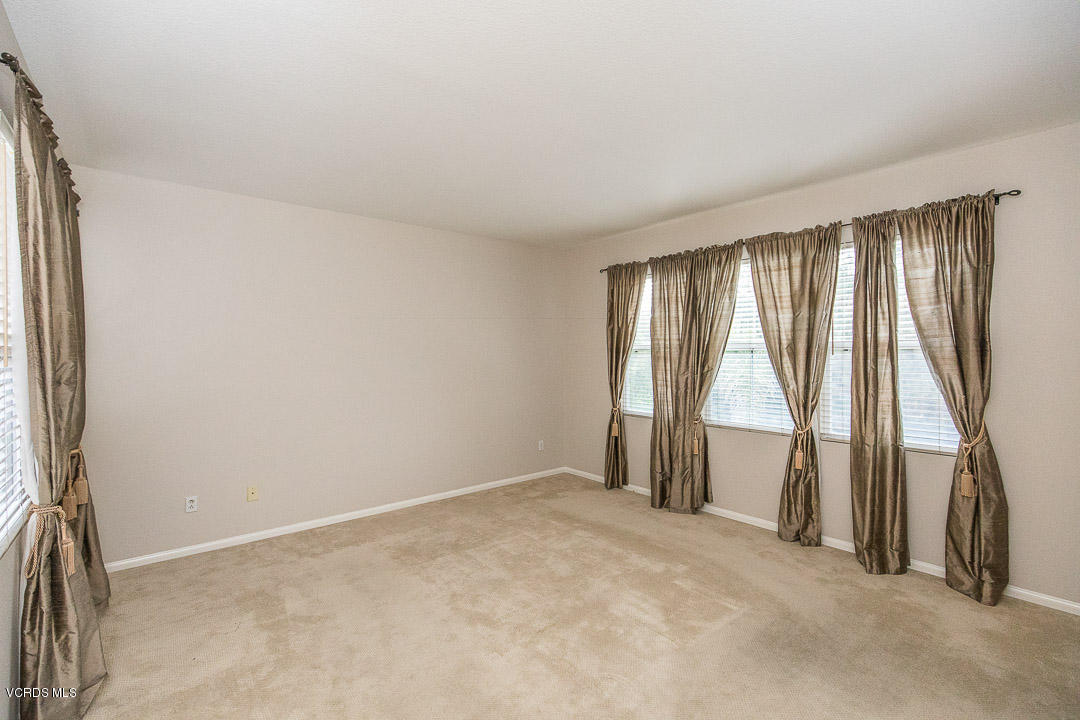 167 Park Hill Road Simi Valley, CA 93065 - Photo 24 of 43 167 Park Hill-24