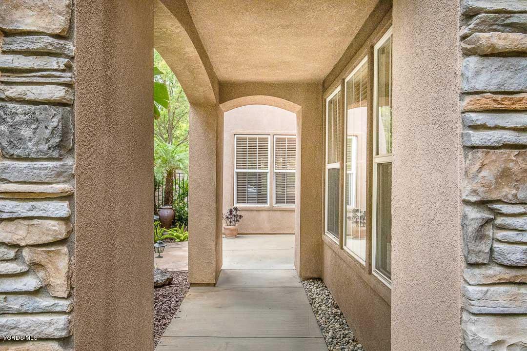 167 Park Hill Road Simi Valley, CA 93065 - Photo 4 of 43 167 Park Hill-4