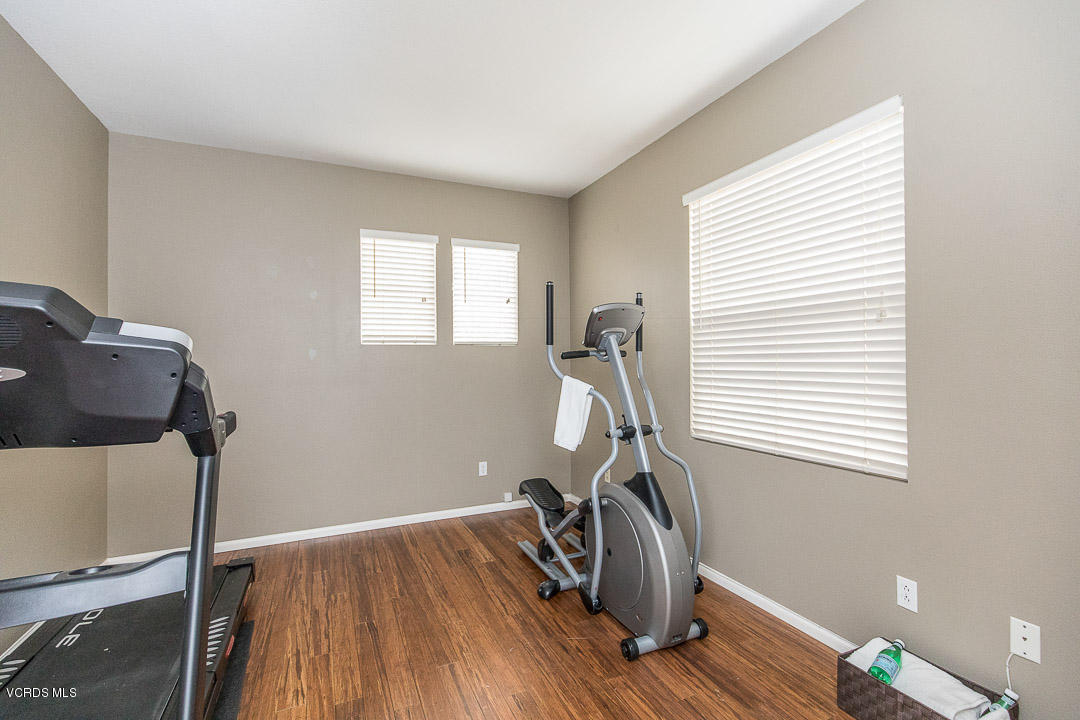 167 Park Hill Road Simi Valley, CA 93065 - Photo 31 of 43 167 Park Hill-31