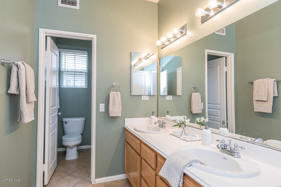 167 Park Hill Road Simi Valley, CA 93065 - Photo 33 of 43 167 Park Hill-33