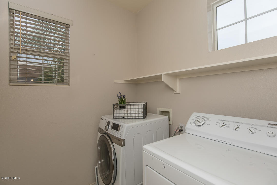 167 Park Hill Road Simi Valley, CA 93065 - Photo 37 of 43 167 Park Hill-37