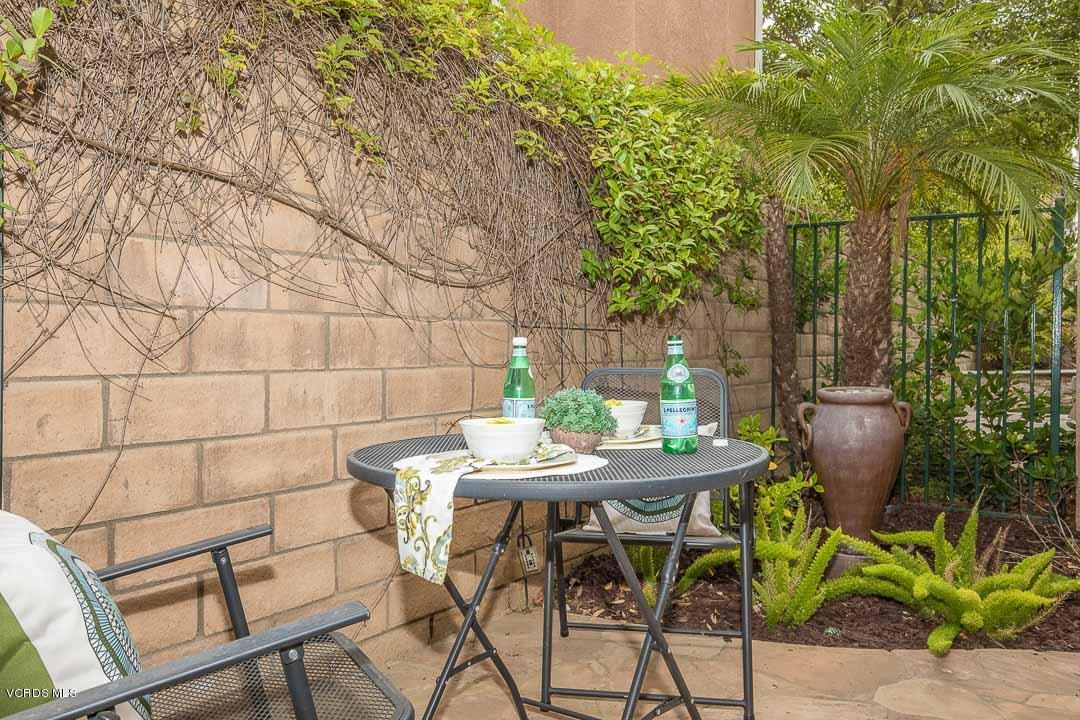 167 Park Hill Road Simi Valley, CA 93065 - Photo 6 of 43 167 Park Hill-6