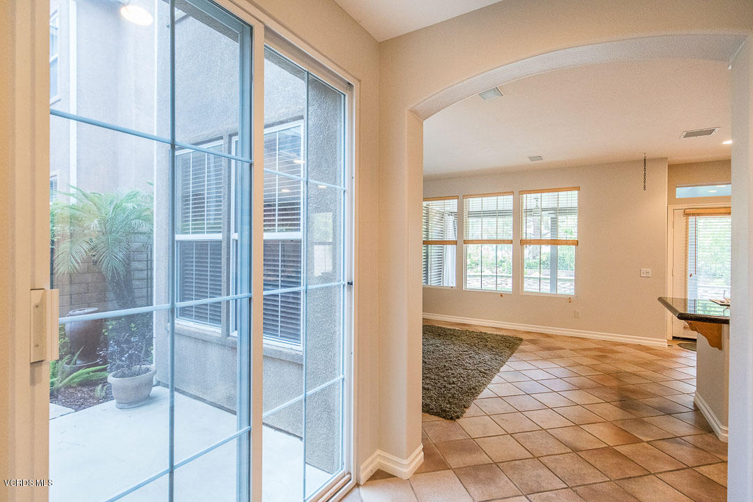 167 Park Hill Road Simi Valley, CA 93065 - Photo 10 of 43 167 Park Hill-10