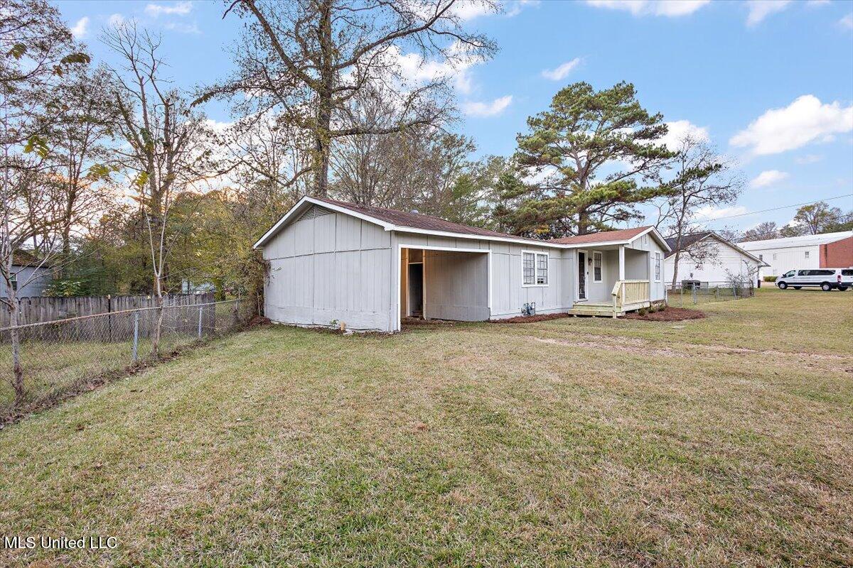 1213 Deeb Street Pearl, MS 39208 - Photo 3 of 20 20-HTP_4960