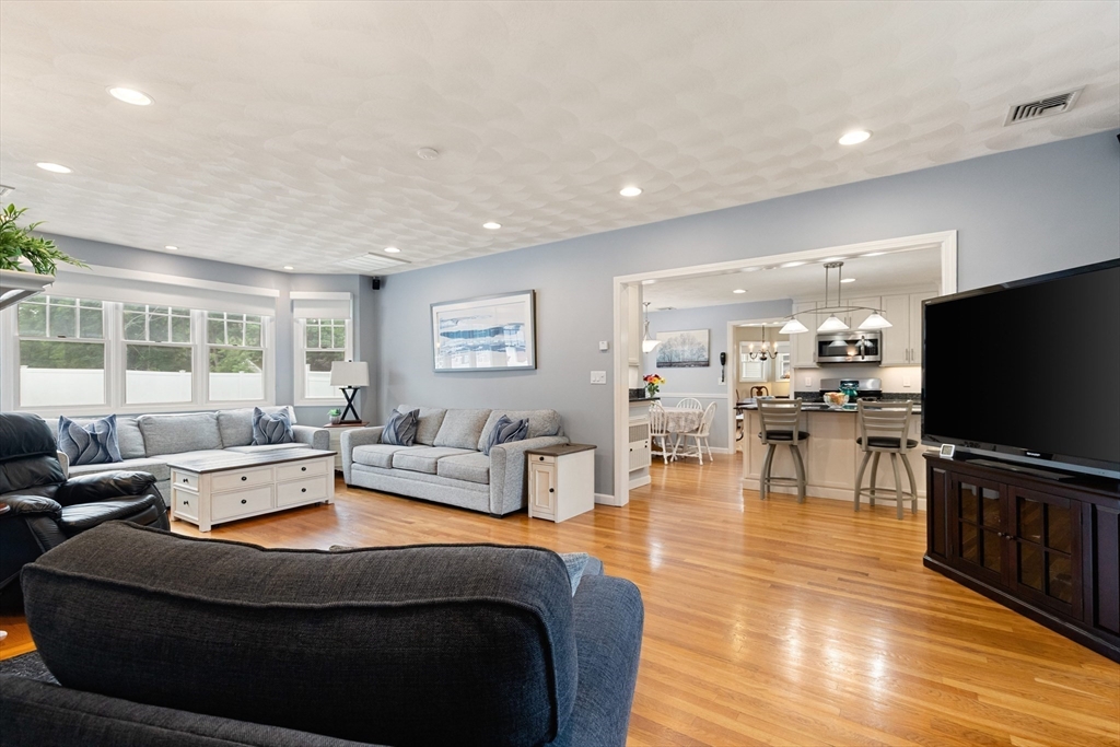 15 Garden Road Stoneham, MA 02180 - Photo 9 of 42