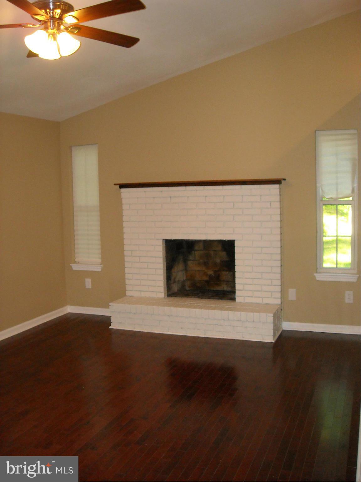 6026 Evergreen Road St. Leonard, MD 20685 - Photo 4 of 14 Living Room
