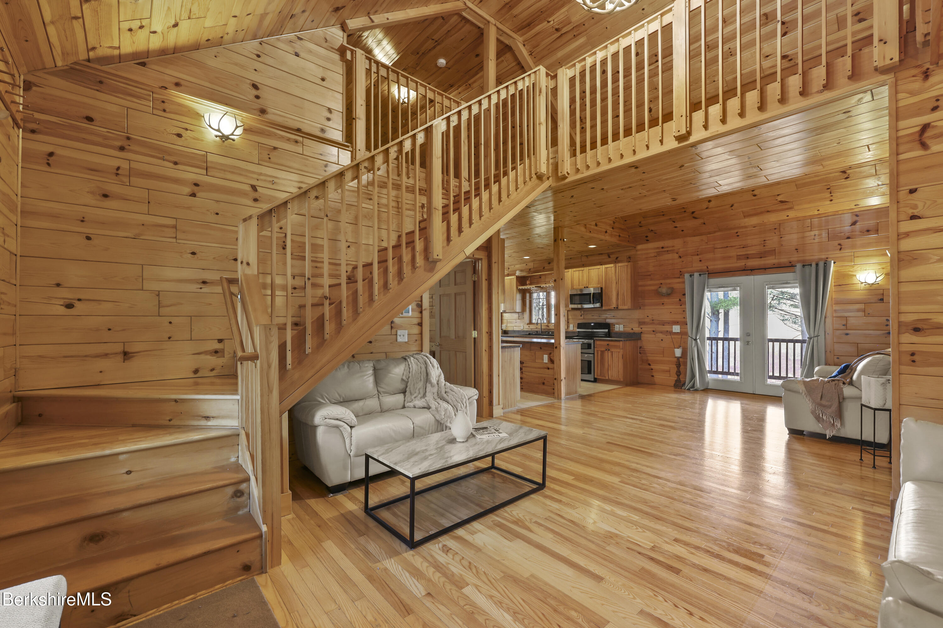 633 East Otis Road Otis, MA 01253 - Photo 7 of 64 20 Foyer